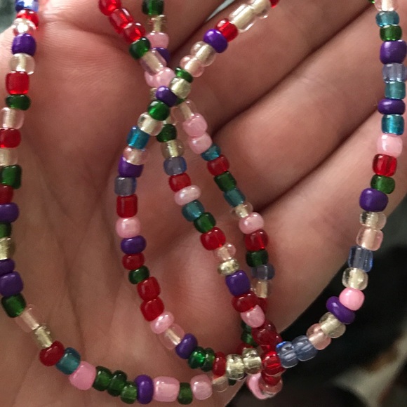 🌿Charity🌿 Hand-strung glass bead MASK holder - Picture 8 of 8